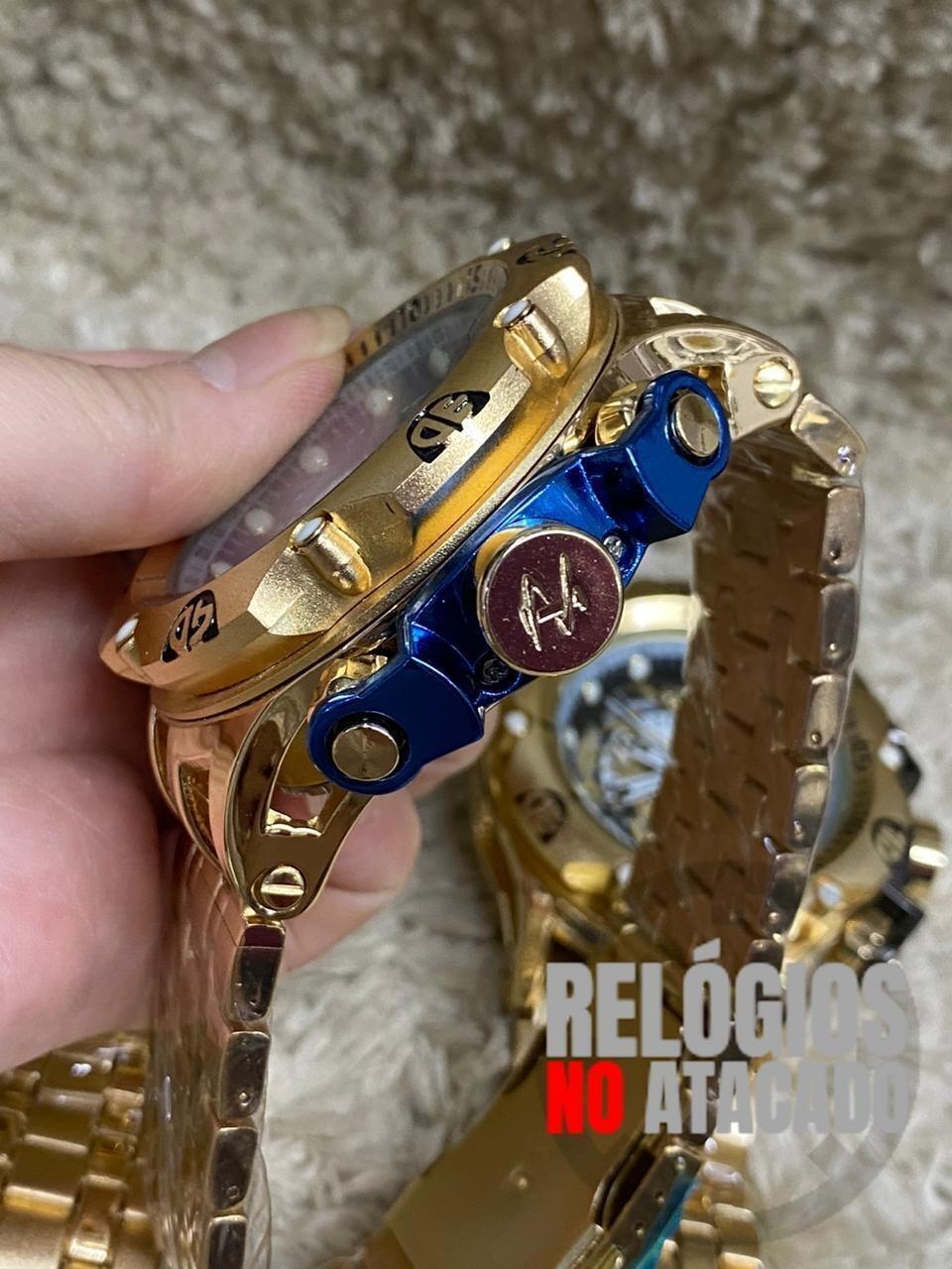 Relógio Masculino Invicta Venon Skeleto 2023 Dourado Com Fundo Preto PC - Imagem 2
