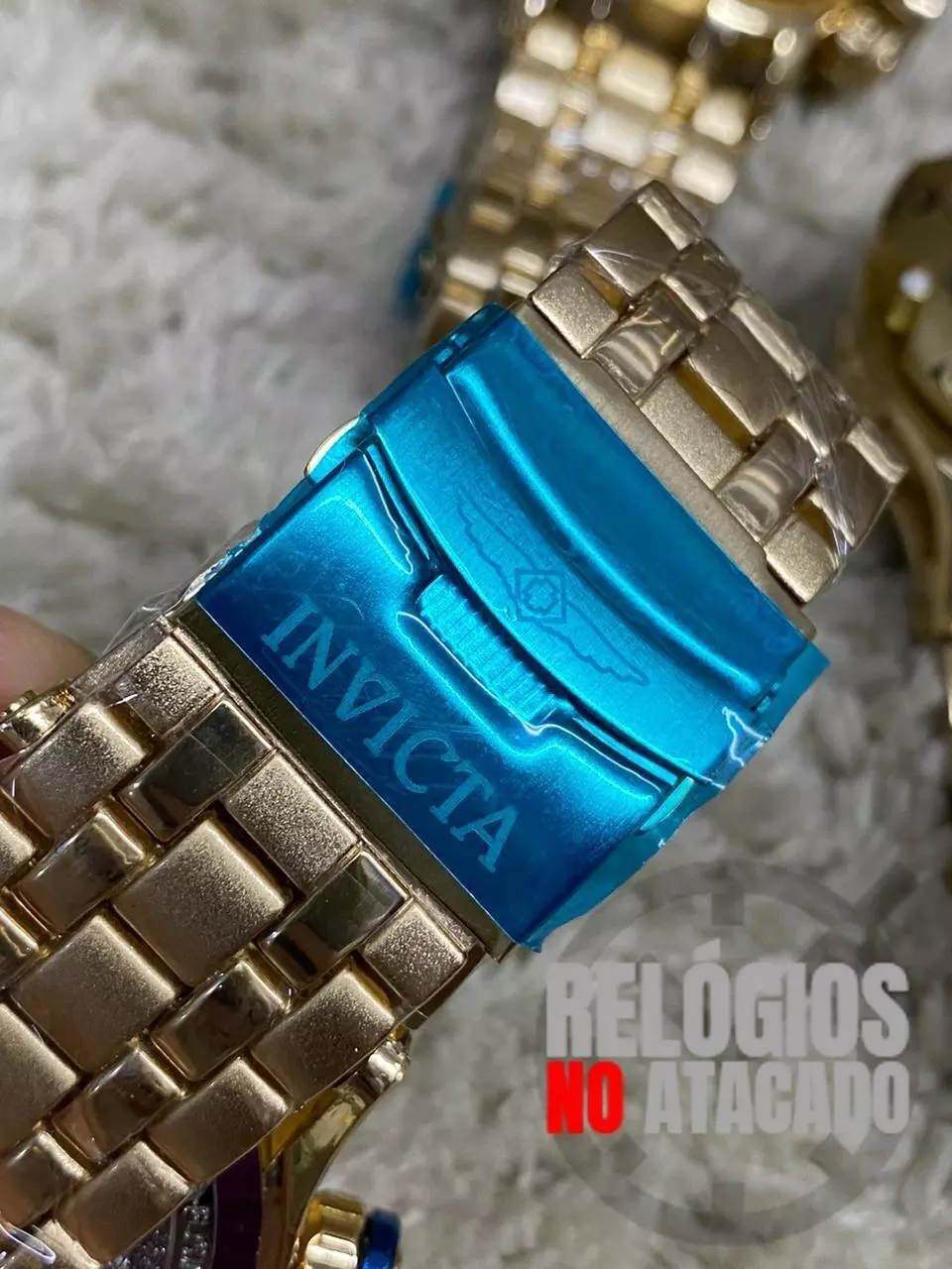 Relógio Masculino Invicta Venon Skeleto 2023 Dourado Com Fundo Preto PC - Imagem 4
