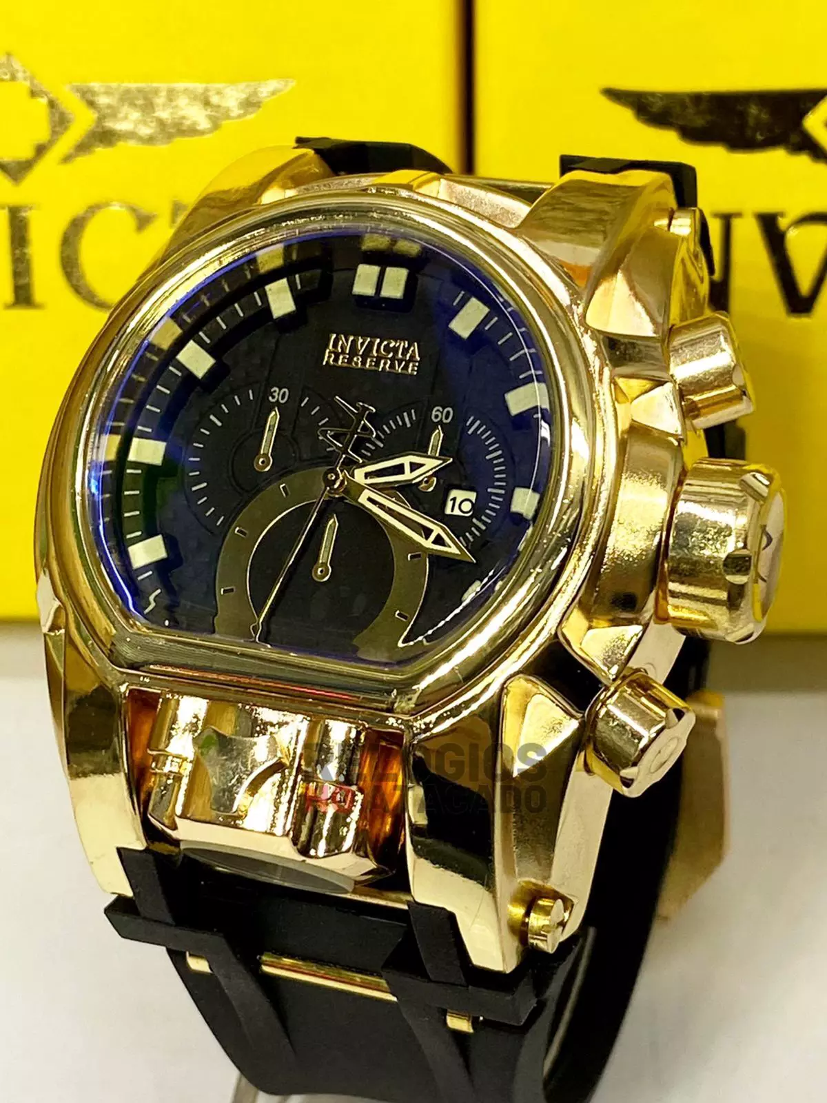 Relógio Masculino Invicta Zeus Magnum Linha Gold One Dourado fundo Preto Pulseira de Borracha Preta - Imagem 3